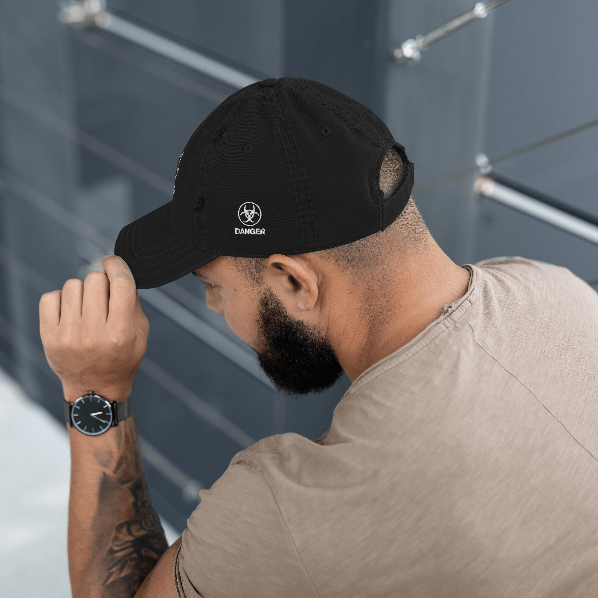 NEKOS BLACK DISTRESSED HAT