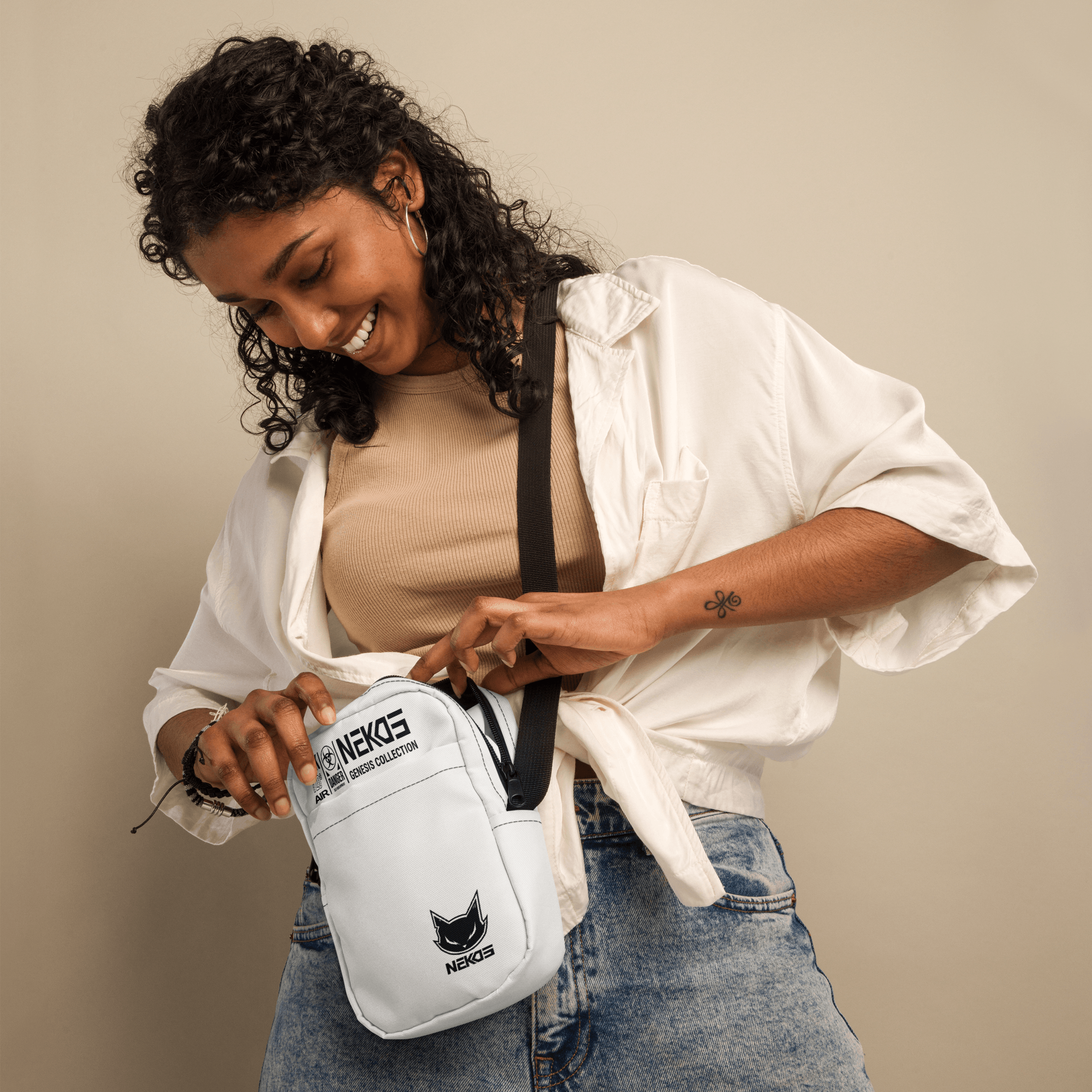 NEKOS CROSSBODY UTILITY BAG